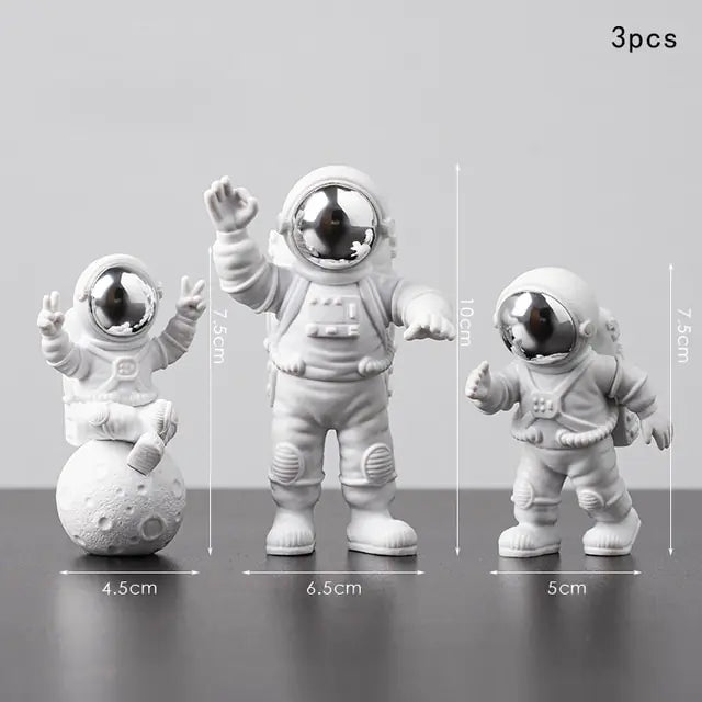 Astronaut and Moon Light Home Decor Set