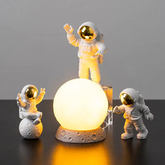 Astronaut and Moon Light Home Decor Set