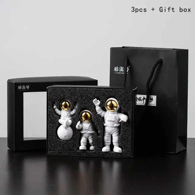 Astronaut and Moon Light Home Decor Set